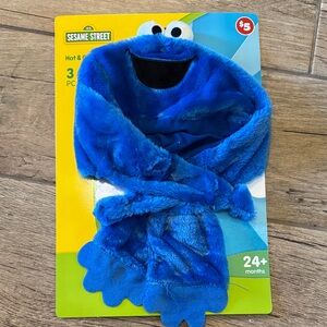 Sesame Street Vibrant Blue Cookie Monster Set